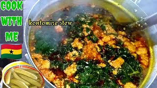 Cooking authentic Ghanaian🇬🇭kontomire stew with coal pot [upl. by Phelgen581]