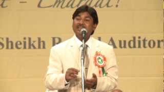 Tahir Farazs Mesmerizing Bahut Khubsurat Ho Tum Performance  Dubai Mushaira 2012  Urdu Poetry [upl. by Porett]