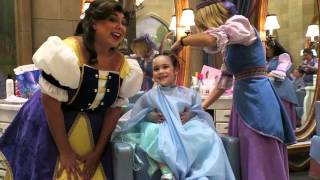 BIBBIDI BOBBIDI BOUTIQUE CASTLE EXPERIENCE at Magic Kingdom April 3 2016  beingmommywithstyle [upl. by Ahsiki]