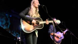 Holly Williams quotI Saw The Lightquot Live 2013 [upl. by Olimpia]