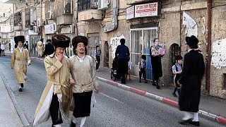 UltraOrthodox Jews throw stones at police in Jerusalem over COVID restrictions [upl. by Idolah225]