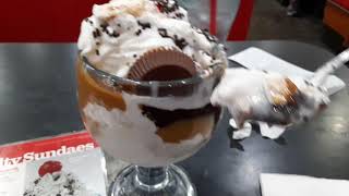 I Ate A Big Reeses Peanut Butter Cup Sundae At Friendlys Restaurants In Orlando Florida [upl. by Philipps51]