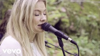 Astrid S  Does She Know Acoustic [upl. by Aicele]