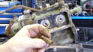 How to dismantle and reseal your Ferguson TEF20 Injection Pump [upl. by Blanding463]