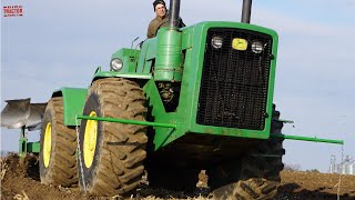 JOHN DEERE 8020 Tractor Plowing [upl. by Elumas]