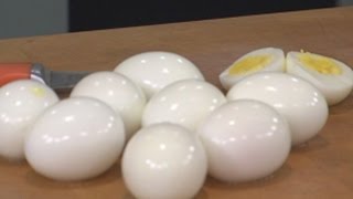 How to Make The Perfect Hard Boiled Egg [upl. by Pudens]