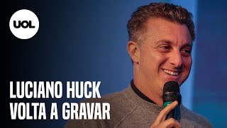 LUCIANO HUCK VOLTA A GRAVAR PROGRAMA CALDEIRÃO DO HUCK [upl. by Sanson]