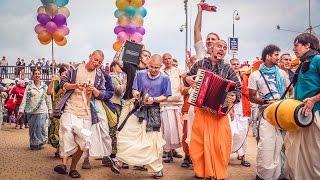 Harinam Sankirtan by devotees of ISKCON [upl. by Hahseram]