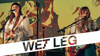 Wet Leg — Chaise Longue  StuBru LIVE LIVE  Studio Brussel [upl. by Colwell193]