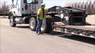 ENCLOSED TRAILER REBUILD NEW SIDING ONE PIECE ROOF INSULATED INTERIOR AND ADDED JACKS AT THE BACK [upl. by Warde]