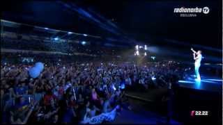 Gigi DAlessio  Arena della Vittoria Bari  28092012  RadionorbaTV Parte 4  Medley Italiano [upl. by Selby]