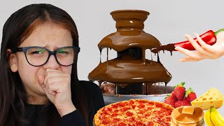 24 ÓRÁIG CSOKIS KAJÁT ETTÜNK 🍫🍓🍕 voltak undorító élmények [upl. by Yreneh]