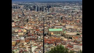 Spaccanapoli  Una passeggiata nel centro storico di Napoli  A walk in the center of Naples [upl. by Siriso]