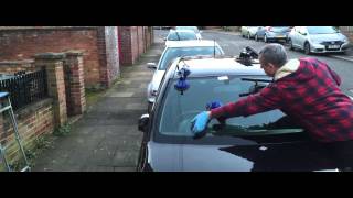 How to professionally change a windscreen  by Andy Windscreens [upl. by Aicilram]