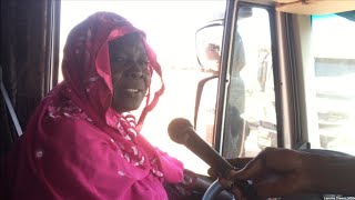 Massata Cissé conductrice de poids lourds depuis près de 30 ans [upl. by Grishilda]