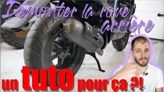 Démonter une roue arrière de scooter  les méthodes [upl. by Eslek]