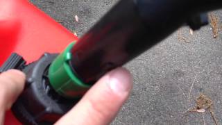 How To Properly Use Eco Friendly Gas Can With Green Twist Lock Spout [upl. by Hgielsa144]