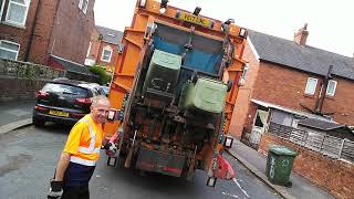 BIN WAGON EATS A 360 LITRE WHEELIE BIN [upl. by Brunhild]