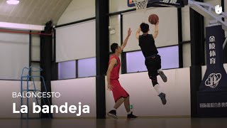 Cómo hacer una bandeja  Baloncesto [upl. by Maon]