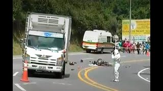 Accidente de tránsito dejó dos muertos en vía Panamericana en Cauca [upl. by Norri]