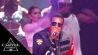 Daddy Yankee  Despacito Hula Hoop y La Rompe Corazones en Billboards 2017 Live [upl. by Ahsenor631]