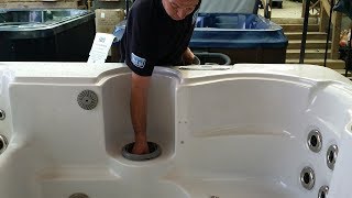 Correctly Removing A Hot Tub Filter Tutorial by Hot Tub Suppliers [upl. by Savannah307]