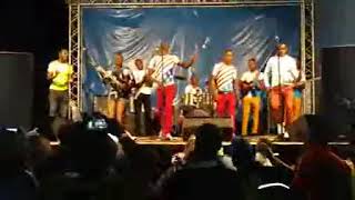 Nicholas Zakaria ft Alick Macheso Ida Anokuda live [upl. by Dnalevets205]